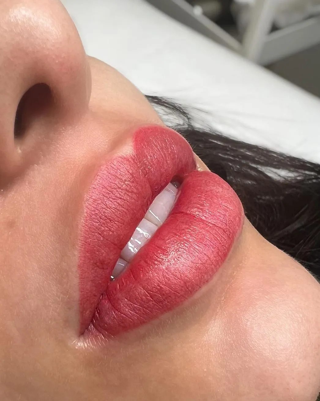 Bellezza e dintorni | Can You Vape After Getting a Lip Tattoo? How Vaping Affects Healing